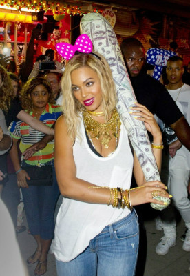 photo 16 in Beyonce gallery [id662474] 2013-09-09 00:00:00