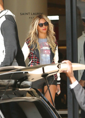 photo 28 in Beyonce gallery [id685400] 2013-12-22 00:00:00