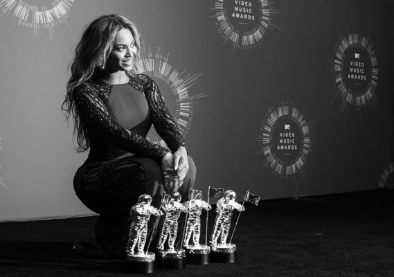 photo 13 in Beyonce Knowles gallery [id758895] 2014-09-15 00:00:00