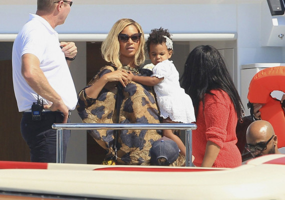 photo 22 in Beyonce Knowles gallery [id662468] 2013-09-09 00:00:00