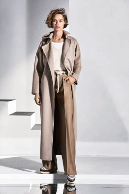 Birgit Kos - Max Mara Resort Collection