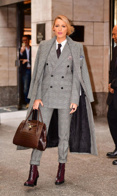 Blake Lively Leaving her hotel in New York 10/16/2017