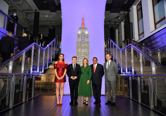 Blake Lively-Empire State Building Celebrates The Return Of UK Travelers To New 