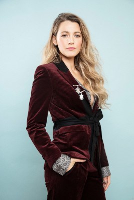 Anna Kendrick &amp; Blake Lively-Paris Match By Francois Berthier