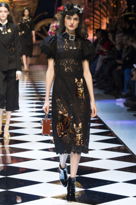 Blanca Padilla - Dolce Gabbana Autumn/Winter 2017 Fashion Show in Milan