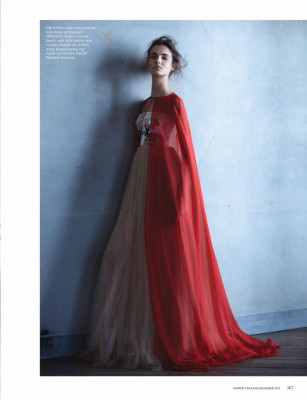 Blanca Padilla – Harper’s Bazaar Magazine Singapore December 2017 Cover and Pics