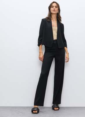 Blanca Padilla - Aritzia Babaton 