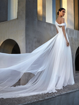 Blanca Padilla for Atelier Pronovias 2021 Collection
