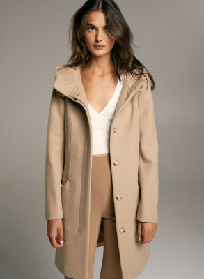 Blanca Padilla - Aritzia Babaton 