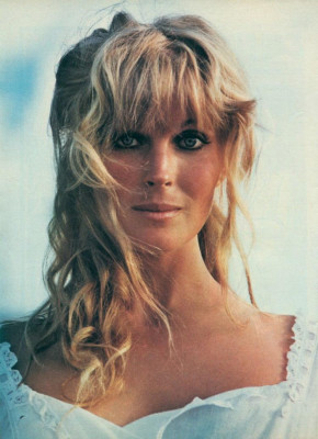 Bo Derek pic #399962