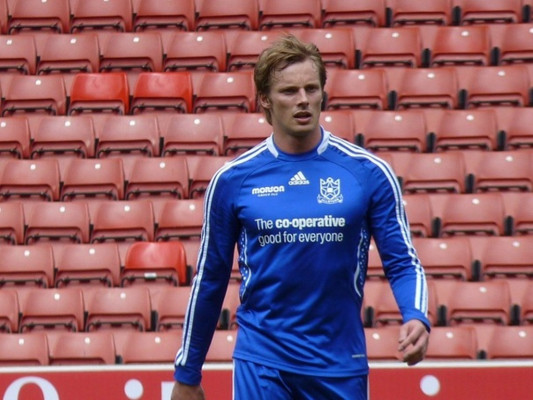 Bradley James pic #473134