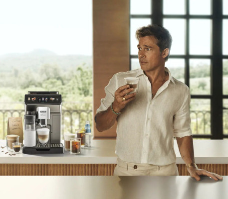 Brad Pitt for De'Longhi 2023