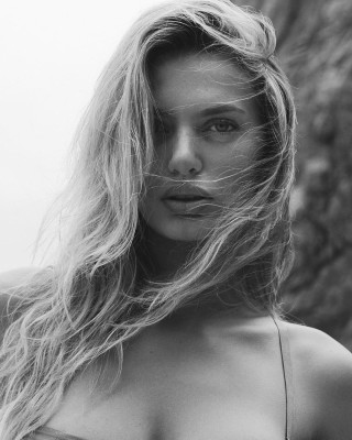 Bregje Heinen by Elias Tahan (2021)