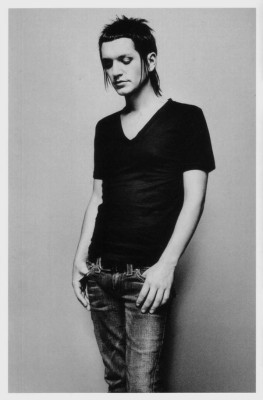 photo 15 in Brian Molko gallery [id58857] -0001-11-30 00:00:00