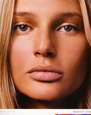 Bridget Hall pic #51540