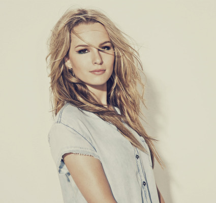 Bridgit Mendler pic #696384
