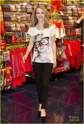 photo 18 in Bridgit Mendler gallery [id696408] 2014-02-04 00:00:00