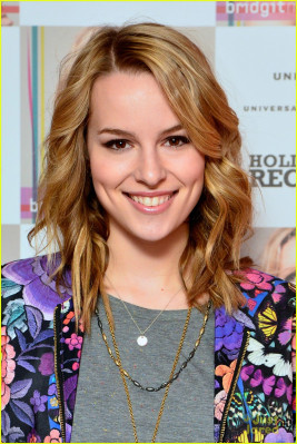 photo 27 in Bridgit Mendler gallery [id696399] 2014-02-04 00:00:00