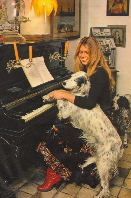 photo 4 in Brigitte Bardot gallery [id512995] 2012-05-18 00:00:00