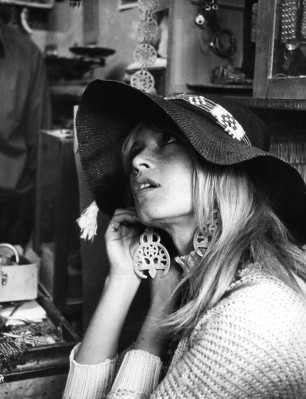 photo 11 in Brigitte Bardot gallery [id404684] 2011-06-29 00:00:00