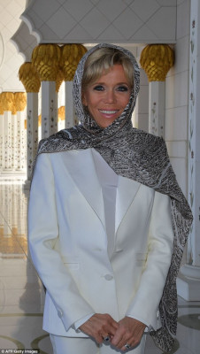 photo 5 in Brigitte Macron gallery [id1011121] 2017-11-13 00:00:00