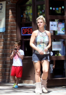 photo 21 in Britney Spears gallery [id523150] 2012-06-14 00:00:00