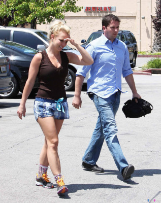 photo 5 in Britney Spears gallery [id630832] 2013-05-04 00:00:00