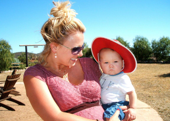 photo 8 in Britney Spears gallery [id400038] 2011-06-06 00:00:00