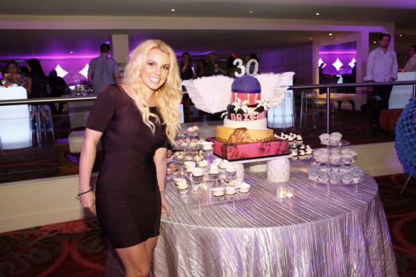 photo 3 in Britney Spears gallery [id447187] 2011-12-17 00:00:00