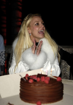 photo 17 in Britney Spears gallery [id442311] 2011-12-02 00:00:00