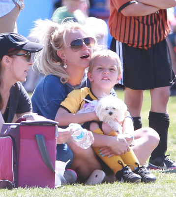 photo 25 in Britney Spears gallery [id628411] 2013-04-25 00:00:00