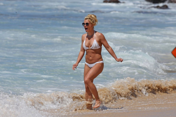 Britney Spears Beach Bikini Fun in Kauai, Hawaii, April 2017