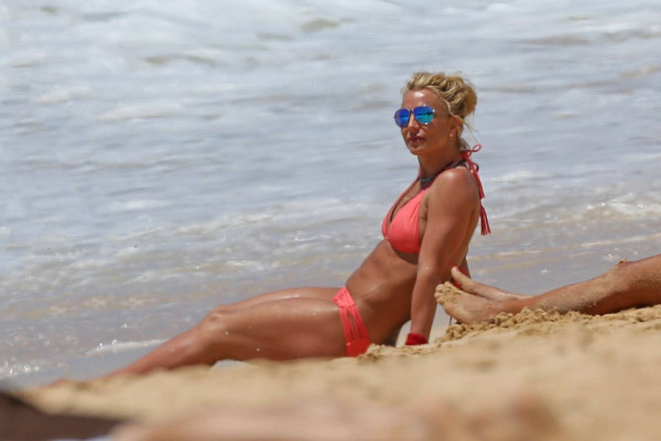 Britney Spears in orange bikini in Hawaii