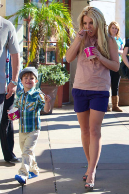 photo 22 in Britney Spears gallery [id427513] 2011-10-11 00:00:00