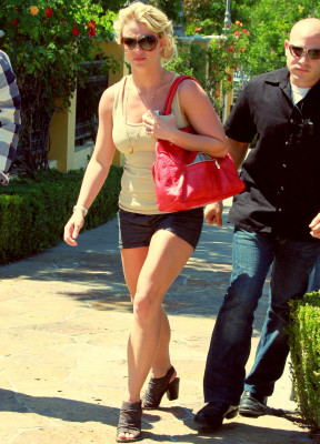 photo 3 in Britney gallery [id574310] 2012-10-27 00:00:00