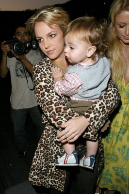 photo 22 in Britney Spears gallery [id449630] 2011-12-27 00:00:00