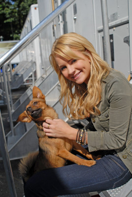 Brittany Robertson pic #514544