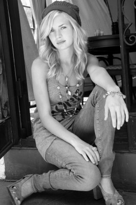 photo 12 in Brittany Robertson gallery [id515937] 2012-05-27 00:00:00