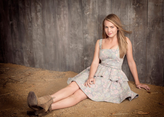 Brittany Robertson pic #890456