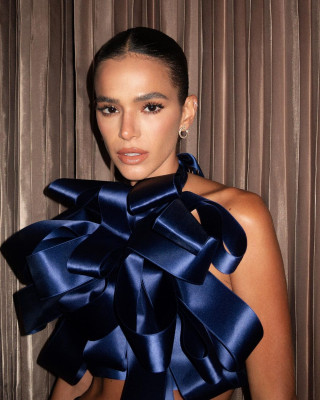 Bruna Marquezine (mix)