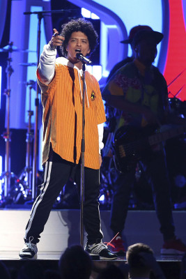 Bruno Mars pic #1036019