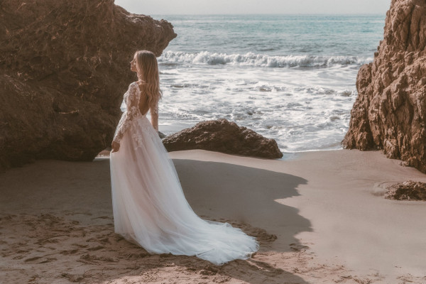 Bryana Holly for Lurelly Bridal // 2020