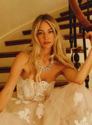 Bryana Holly for Lurelly