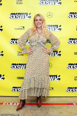photo 26 in Busy Philipps gallery [id1151484] 2019-03-12 00:00:00