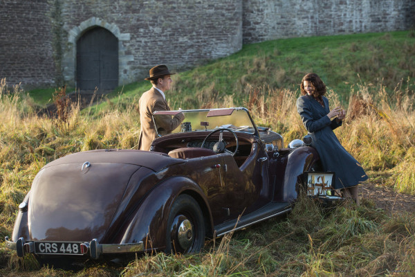 Caitriona Balfe - &quot;Outlander&quot; 1x01 - Sassenach Stills