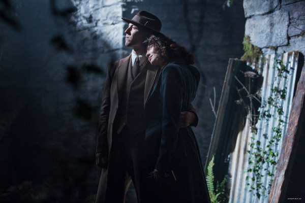 Caitriona Balfe - &quot;Outlander&quot; 1x01 - Sassenach Stills