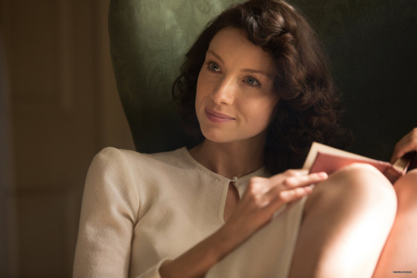 Caitriona Balfe - &quot;Outlander&quot; 1x01 - Sassenach Stills