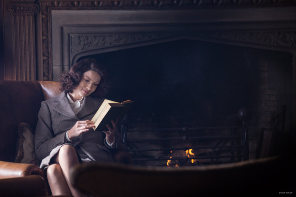 Caitriona Balfe - &quot;Outlander&quot; 1x01 - Sassenach Stills