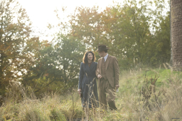 Caitriona Balfe - &quot;Outlander&quot; 1x01 - Sassenach Stills