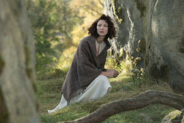 Caitriona Balfe - &quot;Outlander&quot; 1x01 - Sassenach Stills